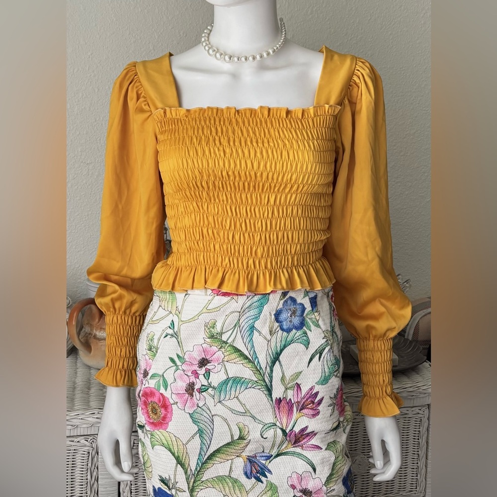 Lisa Says Gah Crop Top Smocked  Square Neckline Long Sleeves Mustard Yellow Sz S